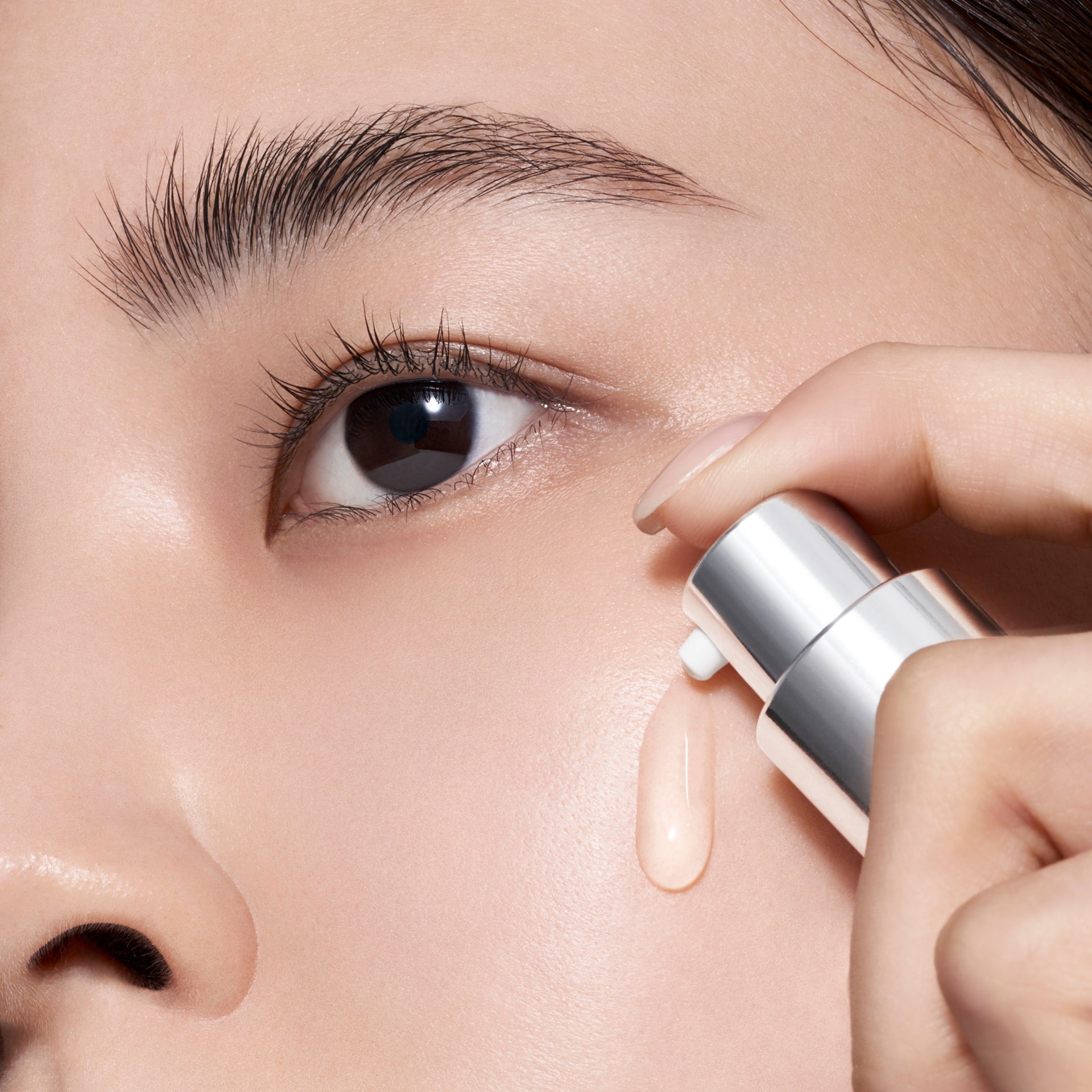 半額以下2本！SWISS PERFECTION CELLULAR Nアイクリーム RS-